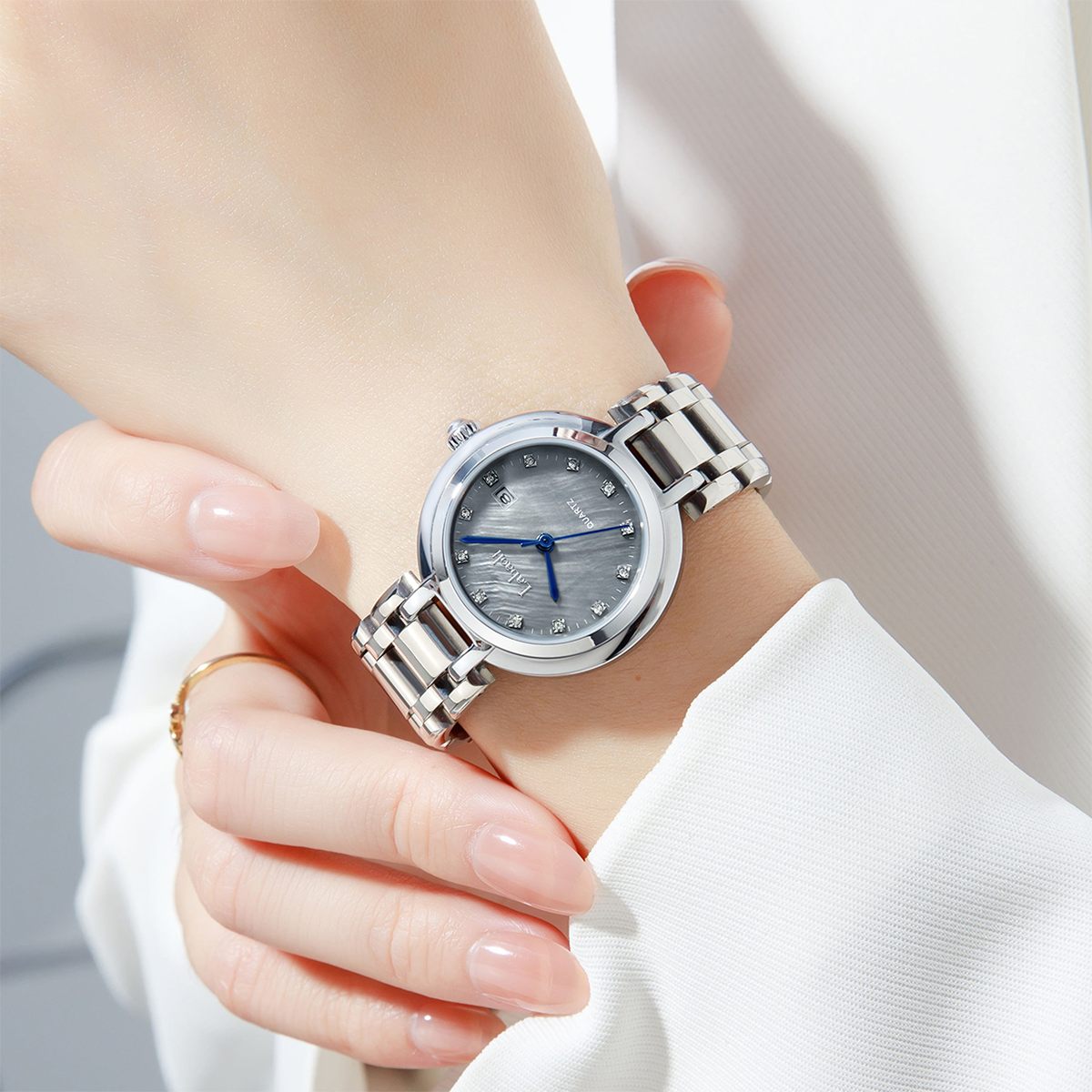 Women’s watch LA618