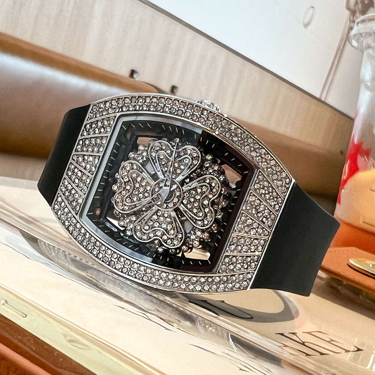 Women's watch LA416